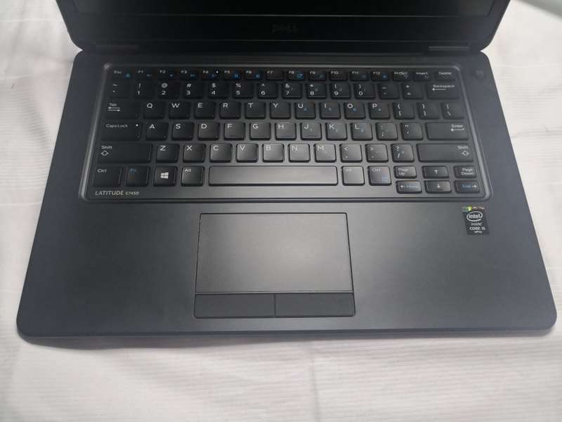 DELL LATITUDE E7450 5TH GENERATION CORE i5-5200U/14" SCREEN/ 4GB RAM/500GB HDD/WIN 10 PRO