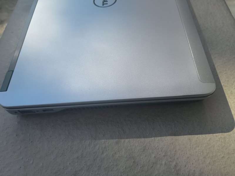DELL LATITUDE E6440 4TH GENERATION CORE i7/14" SCREEN/ 8GB RAM/1TB HDD/2GB GRAPHICS/3G/WIN 10 PRO