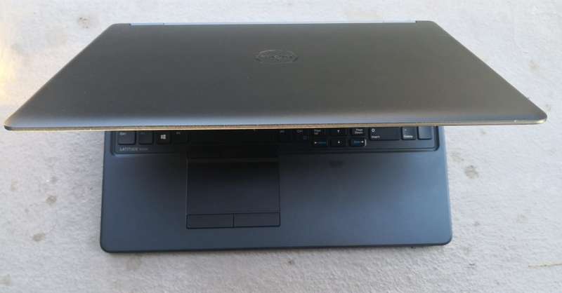 DELL LATITUDE E5550 5TH GEN CORE I5-5200U/15.6 FULL-HD" SCREEN/ 8GB RAM/500GB/WINDOWS 8.1 PRO