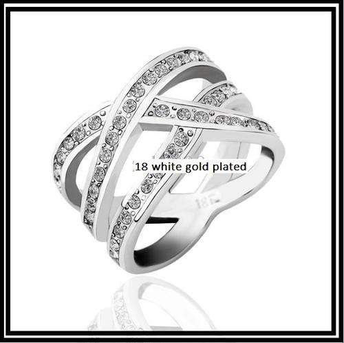 BEYOND STUNNING!!!! 18K WHITE GOLD PLATED RING WITH AUSTRIAN CRYSTALS