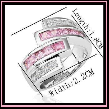 **** Last one left****18K WHITE GOLD ZIRCON CRYSTAL RING