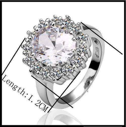 BEYOND STUNNING!!!! 18K WHITE GOLD PLATED RING WITH AUSTRIAN CRYSTALS