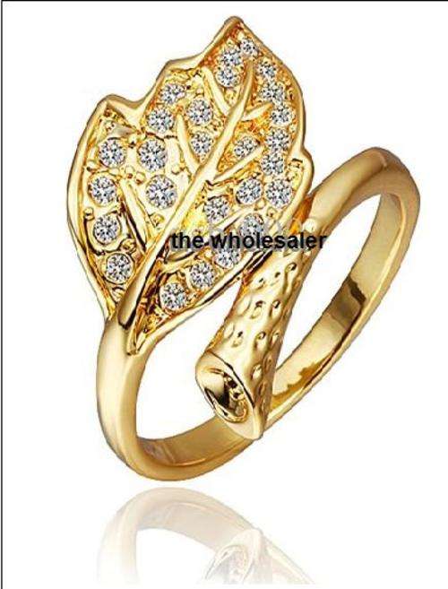 18K GOLD PLATED RING WITH AUSTRIAN CRYSTALS ***THREE COLOURS TO CHOOSE FROM***350.00 VALUE***