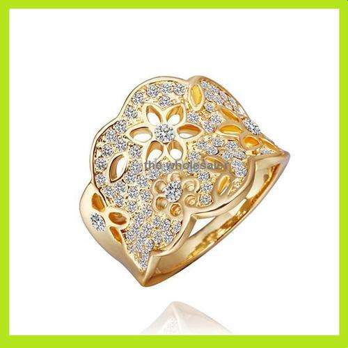 REDUCED SHIPPING ** STUNNING AUSTRIAN CRYSTAL GOLD PLATED RING