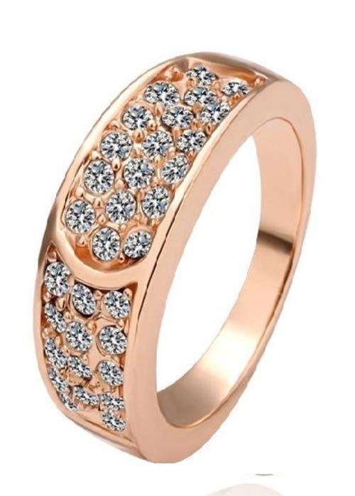 REDUCED SHIPPING ** 18K ROSE GOLD PLATED RING WITH AUSTRIAN CRYSTALS