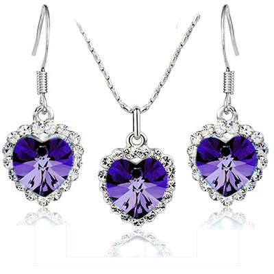 REDUCED SHIPPING***JEWELLERY SET, NECKLACE AND EARRINGS WITH CRYSTALS