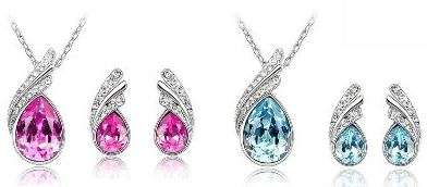 POSTAGE R35.00 ADDITIONAL ITEMS FREE***TWO NECKLACE AND EARRING SET***6 COLOURS TO CHOOSE FROM***