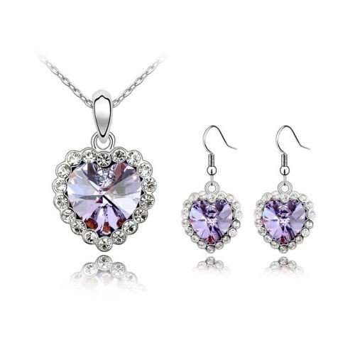 POSTAGE ONLY R35.00***CRYSTAL HEART NECKLACE SET***IDEAL TO RESELL