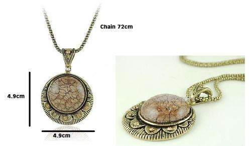 POSTAGE ONLY R55.00***STUNNING BOHEMIAN NECKLACE WITH CHAIN***