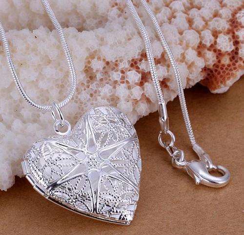 POSTAGE ONLY R35.00***925 STAMPED STERLING SILVER FILLED HEART SHAPE PHOTO LOCKET WITH CHAIN***