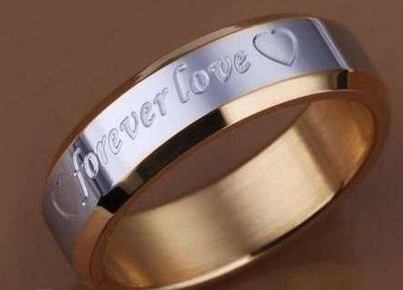 *** STUNNING TWO TONE FOREVER LOVE UNISEX RING*** SIZE 9 (19mm IN DIAMETER)