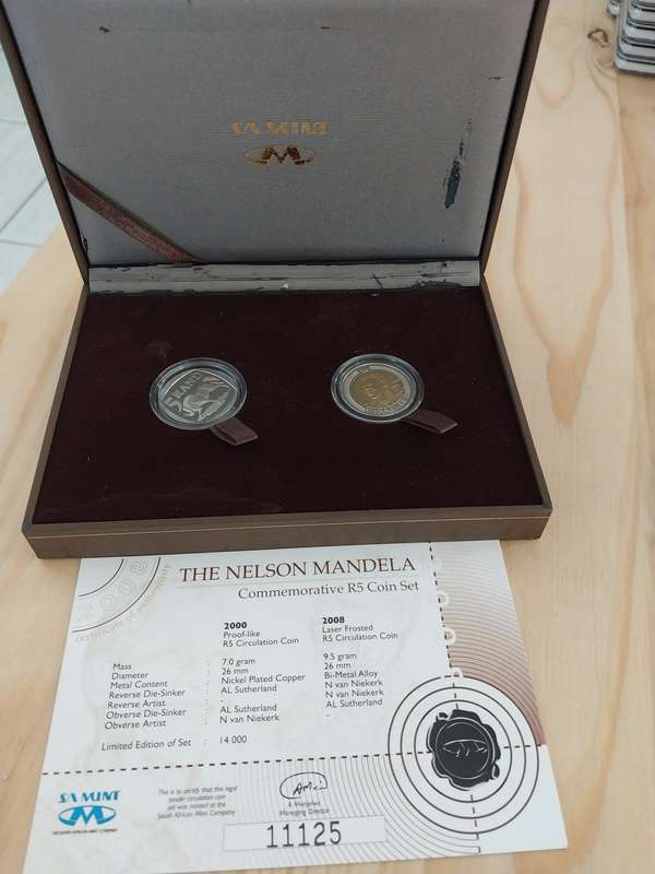 2000 and 2008 Nelson Mandela Commemorative R5 coin set