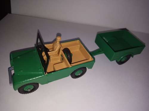 Dinky Toys Land Rover and Trailer