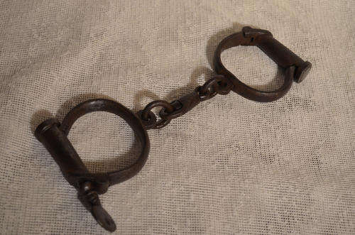 Vintage Hiatt Thompson handcuffs no. 8 with key