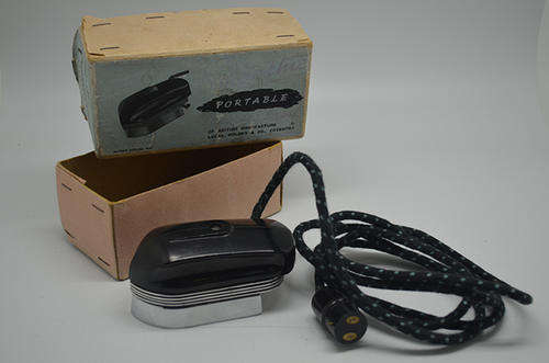 Smoothie Portable Electric Iron in original box