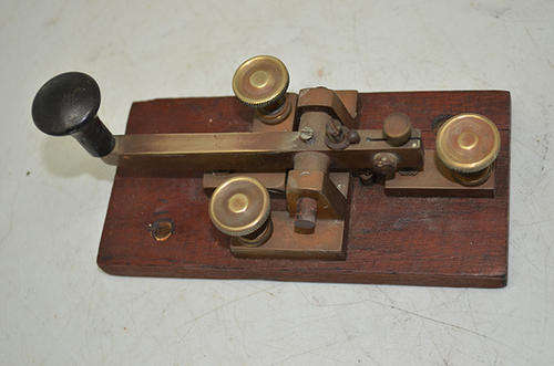Morse code tapper