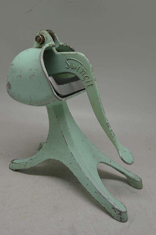 Vintage Swingit juicer