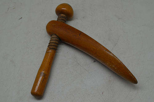 Unusual shoe stretcher / form keeper
