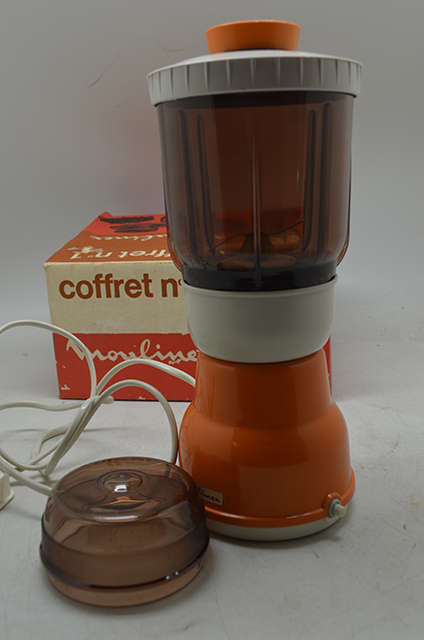Vintage Moulinex coffee grinder in original box... never used...100% working