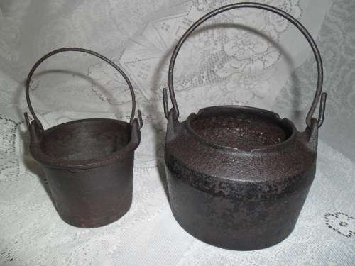 Vintage cast iron double glue pot from the Cannon Foundry Deepfields