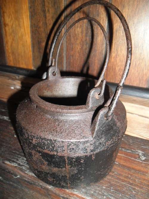 Vintage cast iron double glue pot from the Cannon Foundry Deepfields