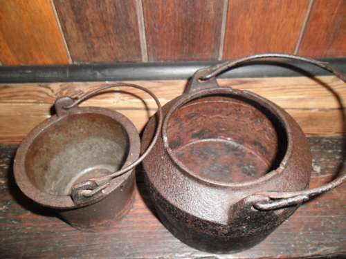 Vintage cast iron double glue pot from the Cannon Foundry Deepfields