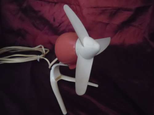 Circa 1960's......Pink "Rocket" desk fan Model 750 .  H Frost & Co Walsall Eng.