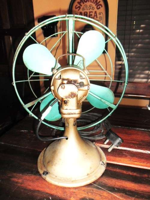 Vintage  cast metal General Electric AC Fan. Made in England
