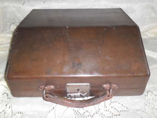Circa 1930 Bijou Typewriter in original suitcase. Manufactured by Seidel & Naumann Germany