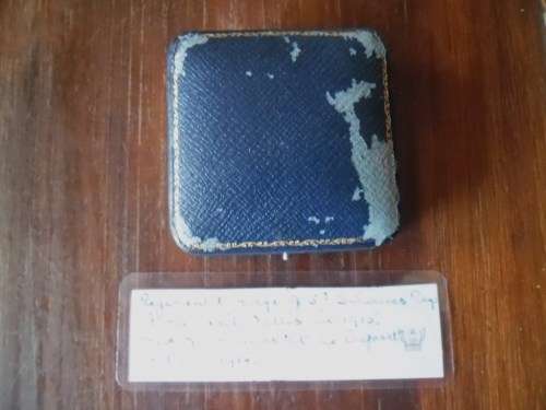 SLR Officers Badge-Cecil Wallis - Died of wounds at Le Treport Oct 1918 .Prince of Wales Volunteers
