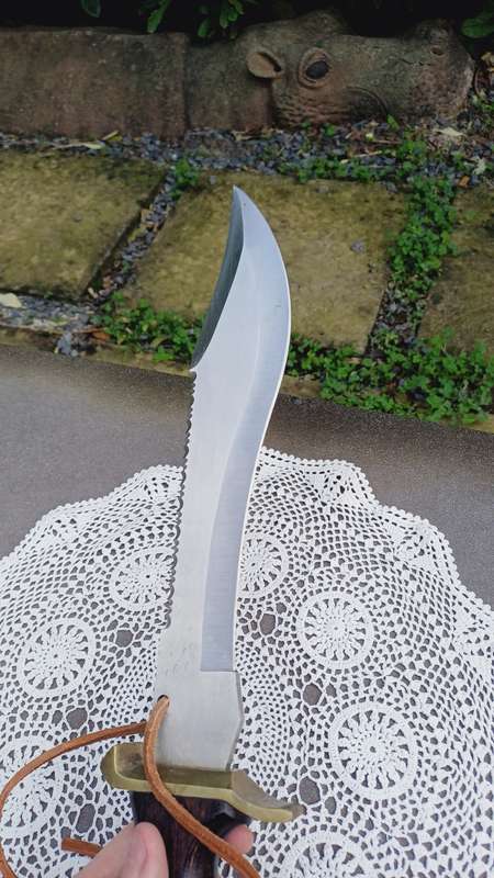 Ranger Knife. 440 stainless steel with leather sheath. Blade 30cm
