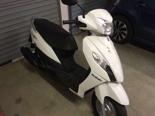 Suzuki Lets UR110 Scooter only 17km on clock!!!