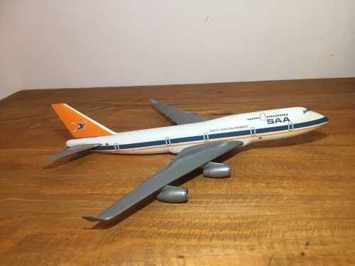SAA SAL Model airplane from the 90s