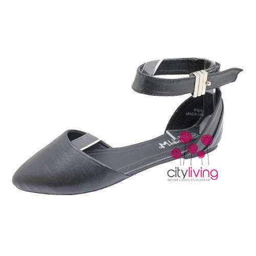Model.Me Ankle Strap Pump - Black - Size 4