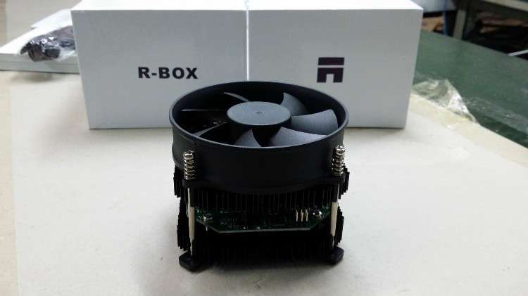 Rockminer Rbox 38 - 42GH/s Bitcoin Mining