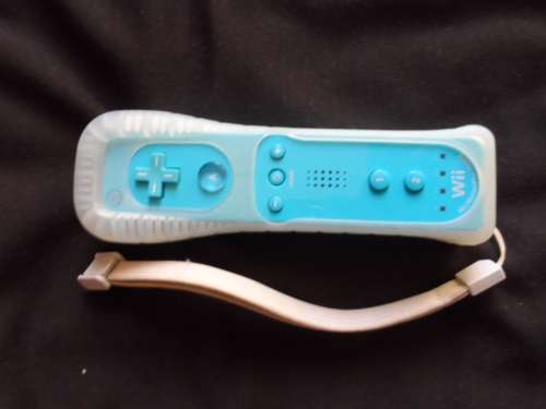Nintendo Wii: Wii/Wii U control with build in motion plus