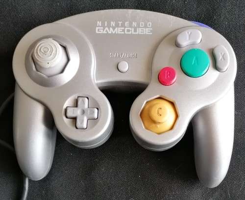Nintnedo Gamecube control