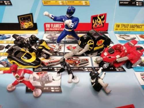 Micro Machines: Power Rangers lot + extra figure.