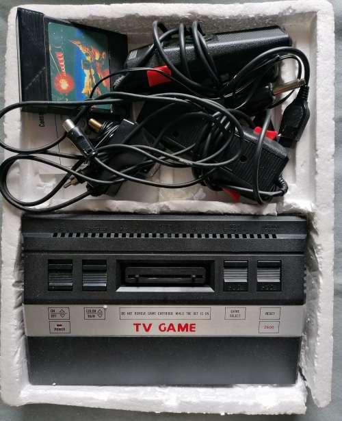 Atari 1600 Junior Hong Kong clone console