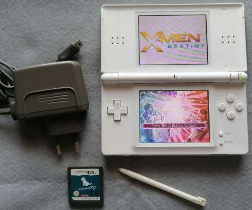 Nintendo DS Lite with 2 games.