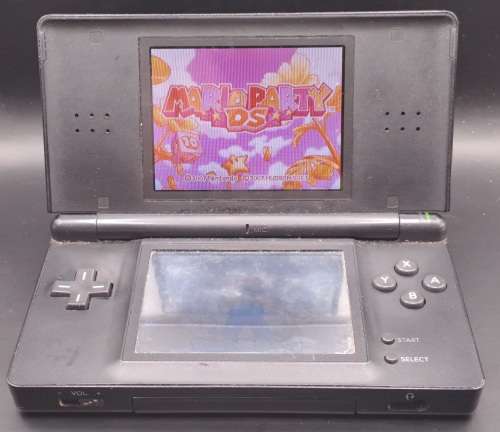 Retro Nintendo DS lite console for spares or repair.