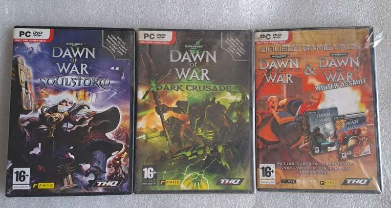 PC DVD: Complete Dawn of war 1 and 2 collection.