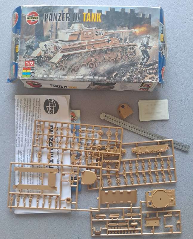 VIntage Airfix Panzer IV 1:72 kit.