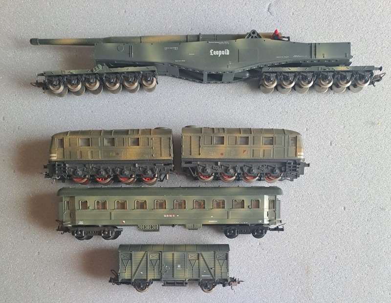 1:87 LIMA Leopold railway gun and train set.