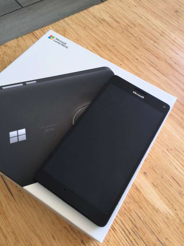 Lumia 950 xl black (Used, good condition)