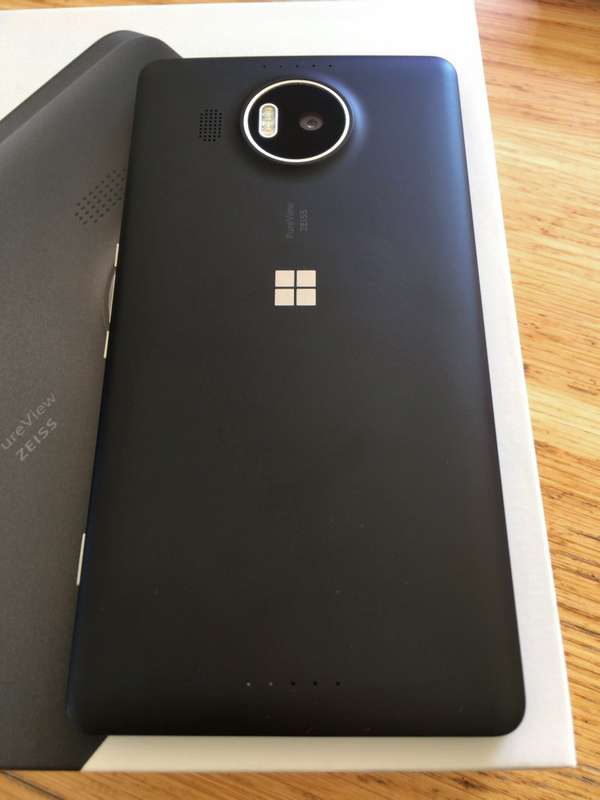 Lumia 950 xl black (Used, good condition)