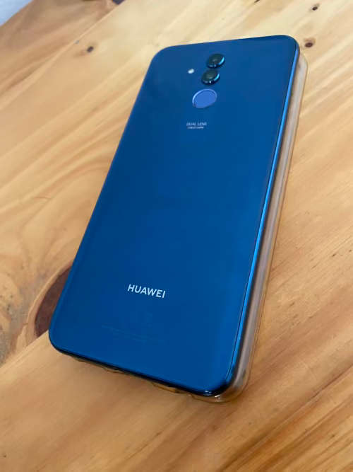 Huawei Mate 20 Lite (used good condition)