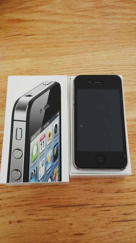 16gb iphone 4s (Network Unlocked, Reasonable Condition)