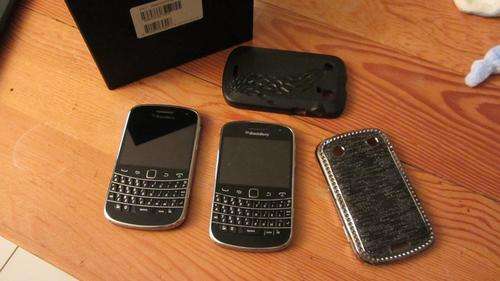 2x Blackberry Bold 9900 touch phones