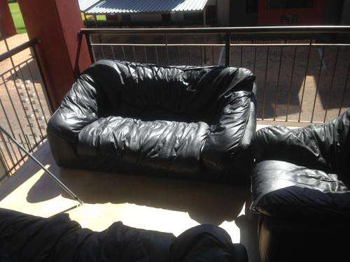 Beautiful 3 pieace hand made black leather italian couches
